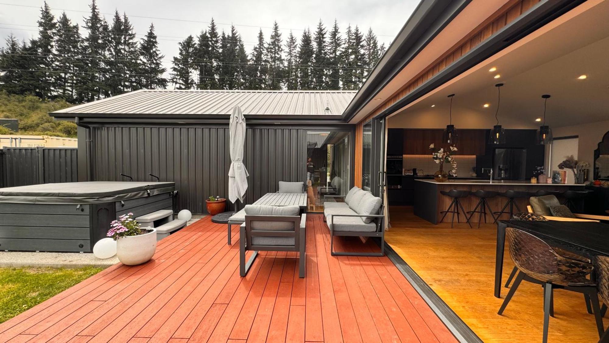 Hillside Studio Queenstown Bagian luar foto