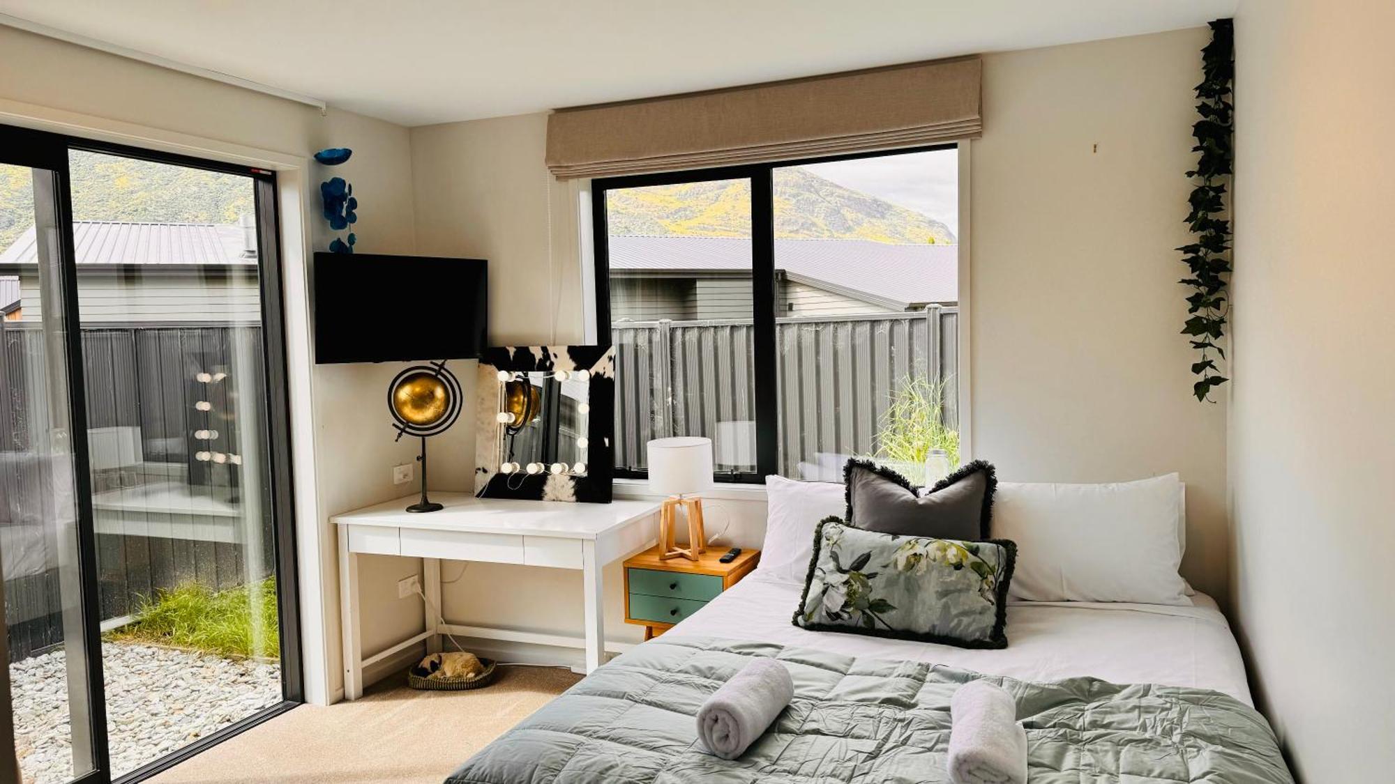 Hillside Studio Queenstown Bagian luar foto